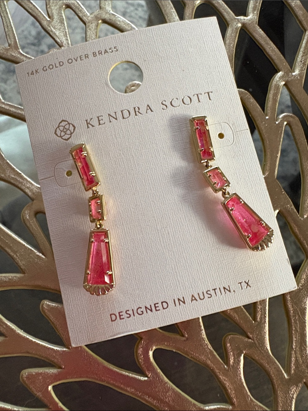 NWT Kendra Scott Gold/ Hot Pink Serena Linear drop earrings - Picture 6 of 6
